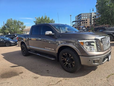 Used 2018 Nissan Titan Platinum Reserve w/ Platinum Utility Package AWD/4WD image 14