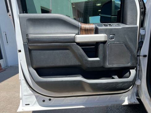 Used 2018 Ford F150 Lariat AWD/4WD image 10