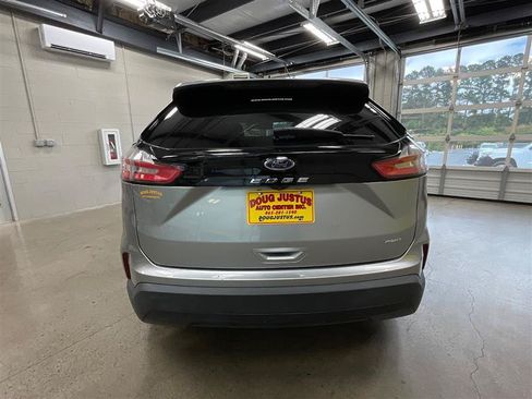 Used 2022 Ford Edge SE AWD/4WD image 4