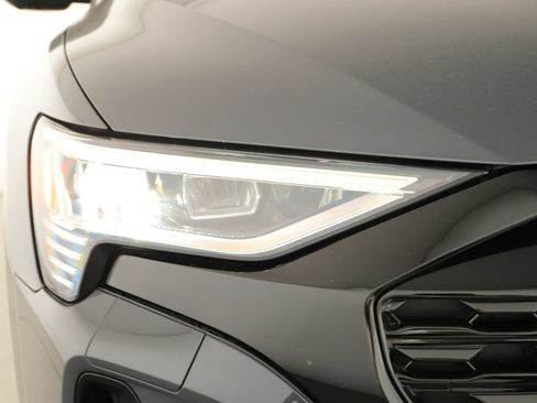 Certified 2024 Audi Q8 e-tron Premium Plus AWD/4WD image 30