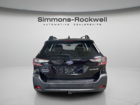 Used 2024 Subaru Outback AWD/4WD image 4