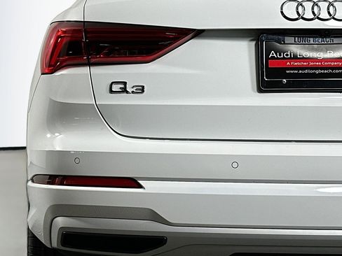 Used 2022 Audi Q3 2.0T Premium w/ Convenience Package image 17