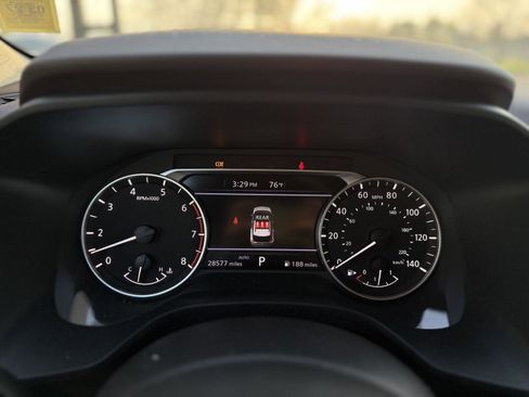 Used 2023 Nissan Rogue SV image 17