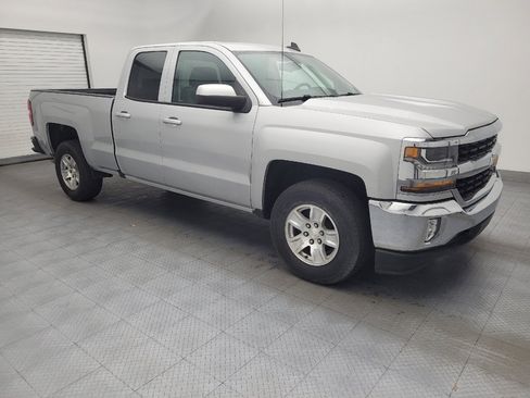 Used 2018 Chevrolet Silverado 1500 LT w/ All Star Edition image 11