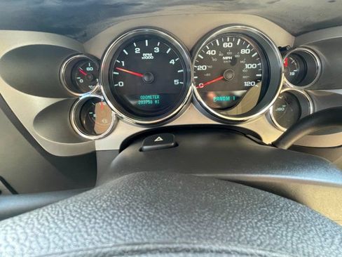 Used 2008 Chevrolet Silverado 2500 LT w/ 1LT Convenience Package AWD/4WD image 17