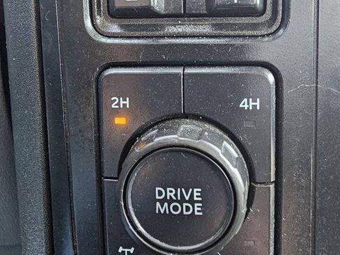 Used 2023 Ford F350 XLT w/ XLT Premium Package AWD/4WD image 8