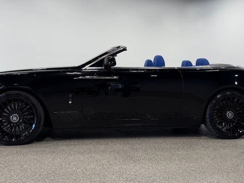 Used 2019 Rolls-Royce Dawn RWD image 25