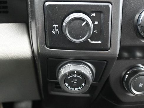 Used 2020 Ford F150 XLT w/ Equipment Group 302A Luxury AWD/4WD image 23