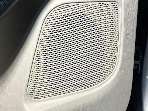 Used 2017 Chrysler Pacifica Limited w/ Advanced Safetytec Group image 20