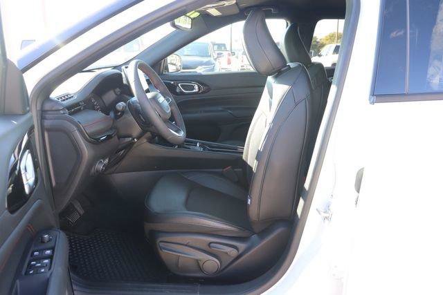 Used 2024 Jeep Compass Trailhawk w/ Trailer Tow Group AWD/4WD image 35
