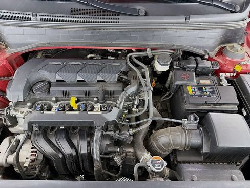 Used 2025 Hyundai Venue SEL FWD image 33