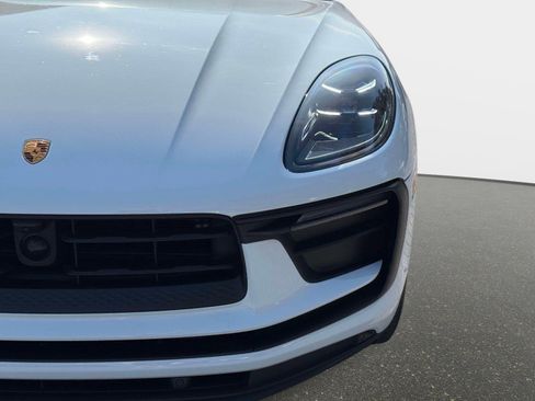 Used 2022 Porsche Macan AWD/4WD image 9