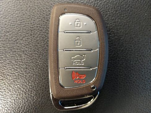 Used 2018 Hyundai Elantra Value Edition image 32