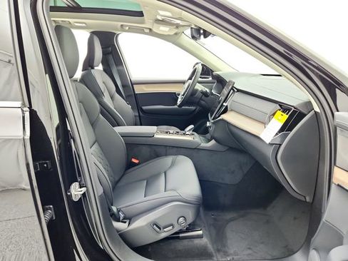 New 2026 Volvo XC90 B5 Plus image 10