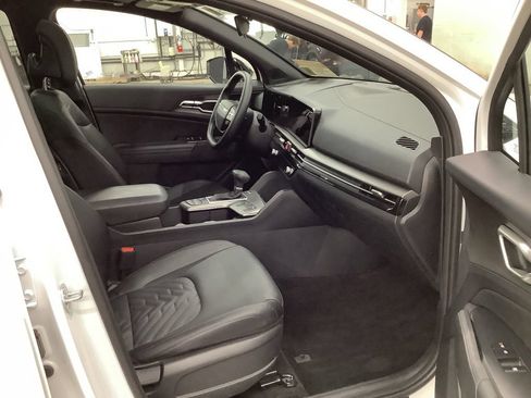 Certified 2026 Kia Sportage X-Line w/ X-Line Premium Package AWD/4WD image 18