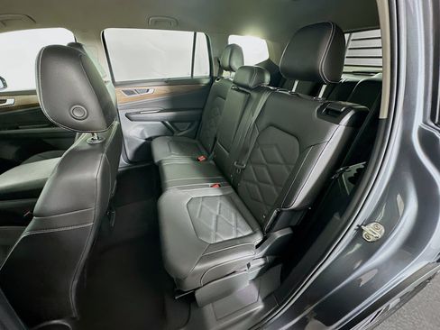 Used 2025 Volkswagen Atlas SE FWD image 27
