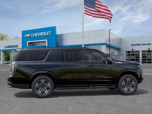 New 2026 Chevrolet Suburban Z71 w/ Comfort Package AWD/4WD image 5