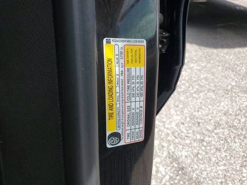 Used 2018 Buick Enclave Essence FWD image 30
