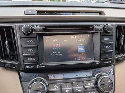 Used 2015 Toyota RAV4 XLE AWD/4WD image 51