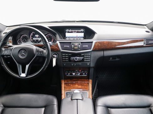 Used 2013 Mercedes-Benz E 350 Sedan image 15