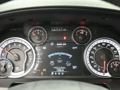 Used 2019 RAM 1500 Laramie w/ Convenience Group image 17