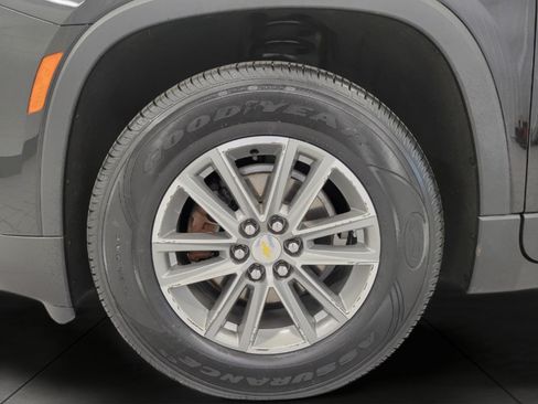 Used 2023 Chevrolet Traverse LT w/ LPO, Floor Liner Package AWD/4WD image 3