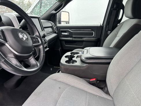 Used 2024 RAM 2500 Big Horn image 15