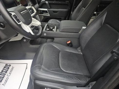 Used 2023 Land Rover Defender 110 X-Dynamic SE image 5