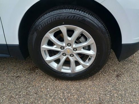 Used 2019 Chevrolet Equinox LS w/ LS Convenience Package image 10