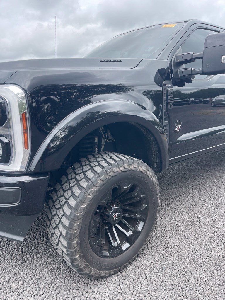 Used 2024 Ford F250 Lariat w/ Lariat Ultimate Package AWD/4WD image 3