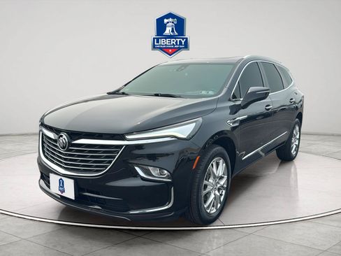 Used 2023 Buick Enclave Premium w/ Experience Buick Package FWD image 2