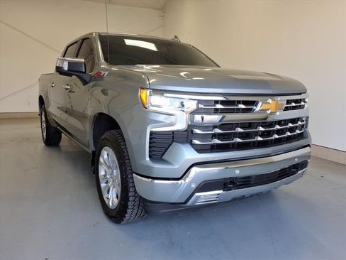 Used 2025 Chevrolet Silverado 1500 LTZ AWD/4WD image 1