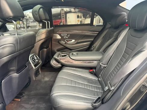 Used 2017 Mercedes-Benz S 550 4MATIC Sedan w/ Premium Package image 27