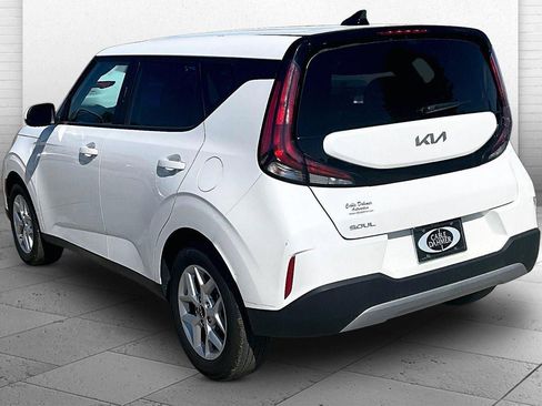 Used 2025 Kia Soul S FWD image 4