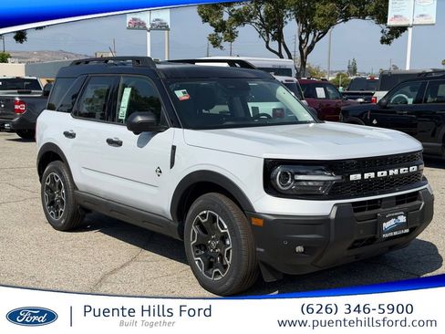 New 2026 Ford Bronco Sport Outer Banks w/ Outer Banks Tech Package+ AWD/4WD image 1