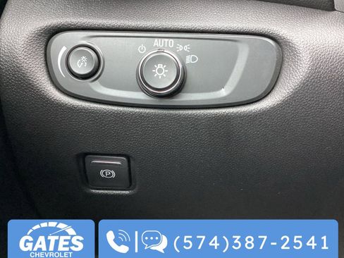 Used 2025 Chevrolet Blazer LT image 27