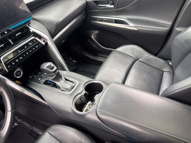 Used 2024 Toyota Venza Nightshade AWD/4WD image 27