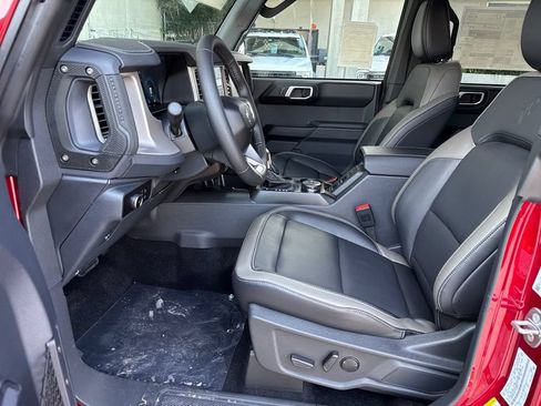 New 2026 Ford Bronco Outer Banks w/ Sasquatch Package AWD/4WD image 20