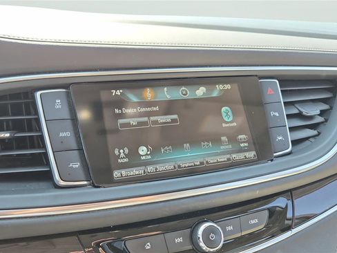 Used 2018 Buick Enclave Premium w/ Experience Buick Package AWD/4WD image 18