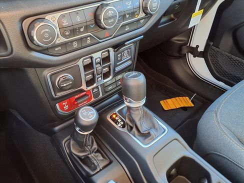 New 2026 Jeep Gladiator Willys image 15