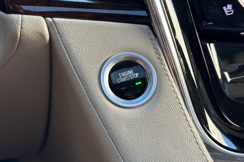 Used 2015 Cadillac Escalade ESV Luxury AWD/4WD image 29