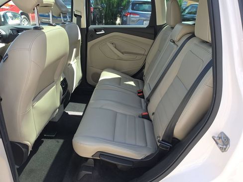 Used 2019 Ford Escape Titanium AWD/4WD image 24