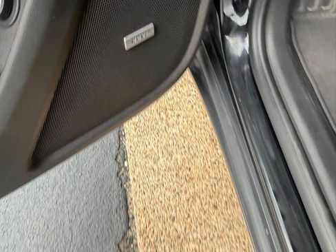 Certified 2023 Chevrolet Traverse RS image 16