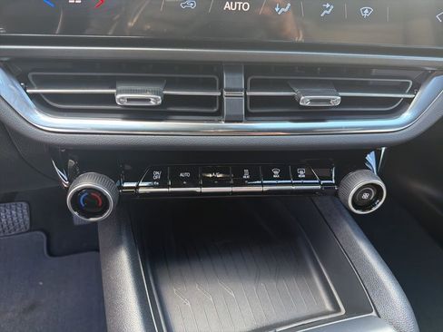 New 2026 Chevrolet Equinox EV LT image 13