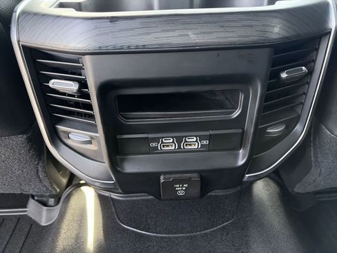 Used 2024 RAM 2500 Laramie w/ Sport Appearance Package image 27