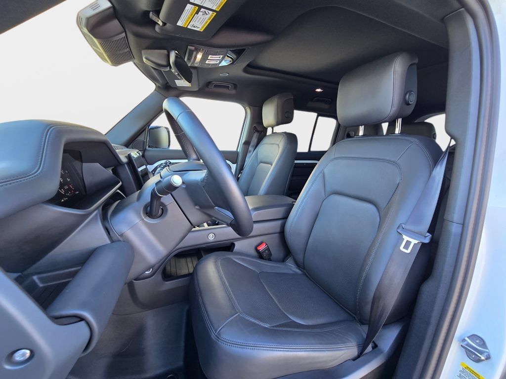 Used 2025 Land Rover Defender 110 S AWD/4WD image 18