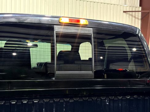 Used 2015 Ford F250 Lariat w/ Lariat Interior Package image 44