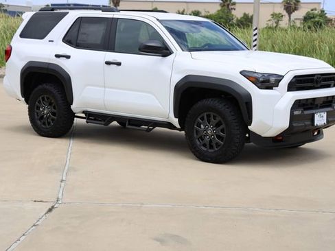 New 2026 Toyota 4Runner SR5 AWD/4WD image 2