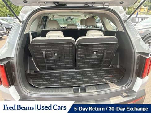 Used 2022 Kia Sorento S w/ Panoramic Sunroof Package AWD/4WD image 34