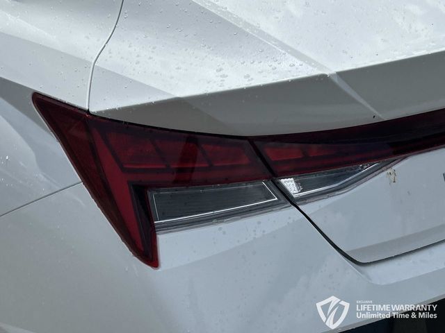 New 2026 Hyundai Elantra Limited FWD image 11